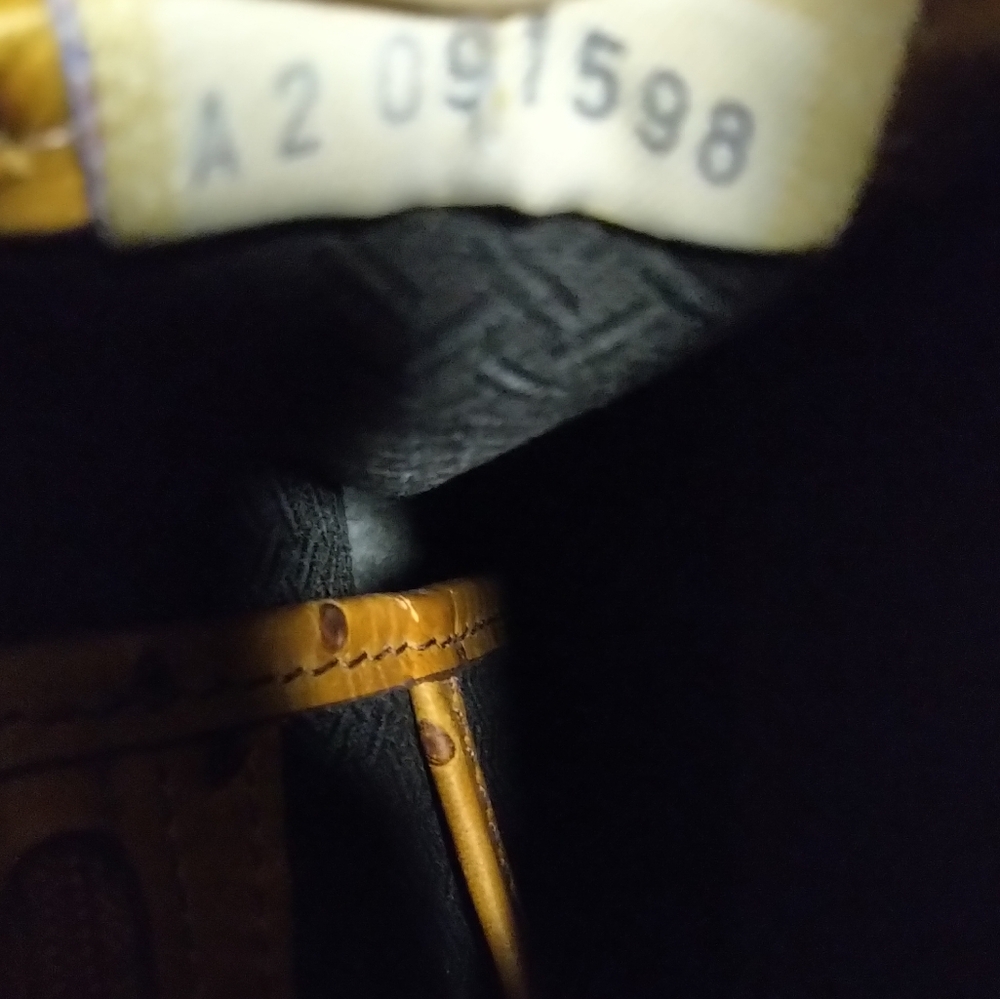 Vintage Dooney & Burke Purse - Picture 4 of 6